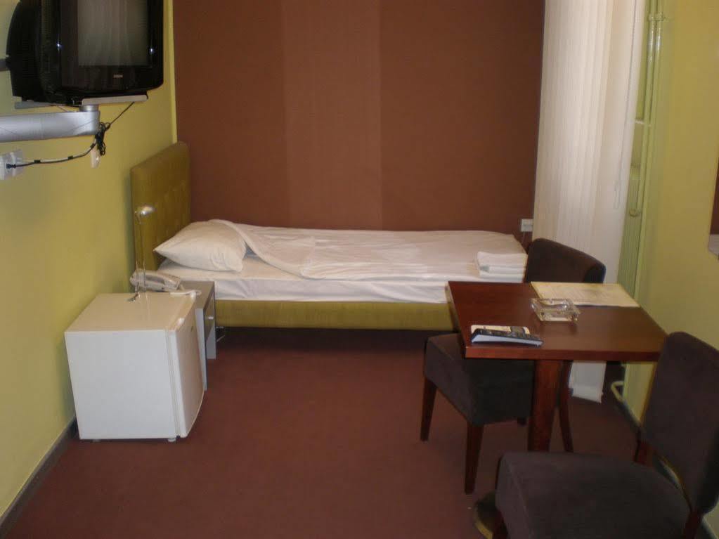 Garni Hotel Mediteraneo Novi Sad Exteriér fotografie