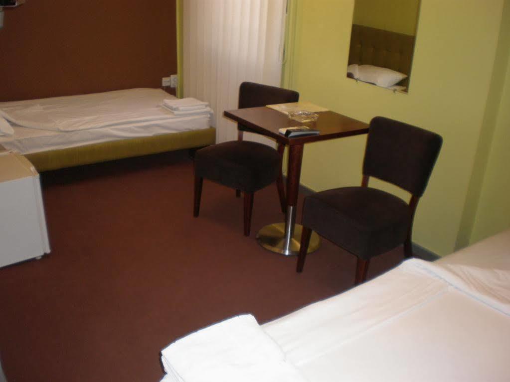 Garni Hotel Mediteraneo Novi Sad Exteriér fotografie